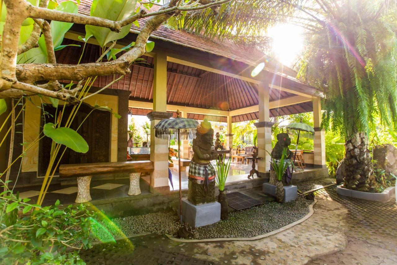 Asri Sari Villa Ubud Exterior foto